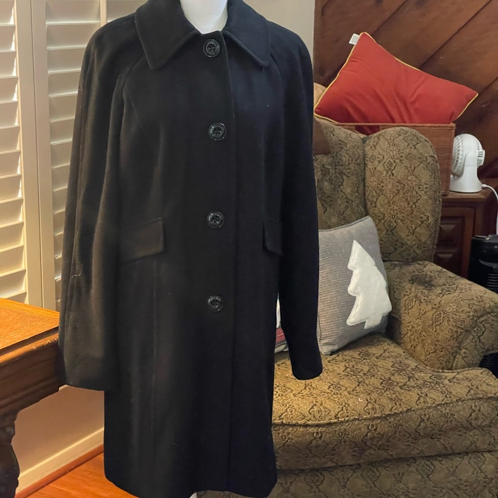 LONDON FOG Black Wool Collared Coat button down size medium slant front pockets - Picture 3 of 13